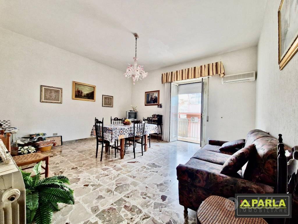 Appartamento di 200 m² con 5 locali e box auto dop - Vista 2