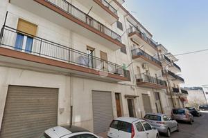 3 LOCALI A CEGLIE MESSAPICA