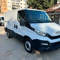 Iveco daily 35S11 mini van