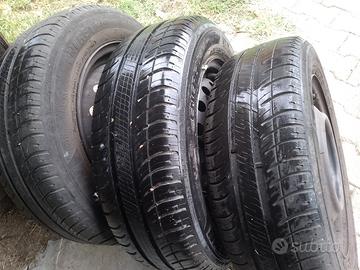 gommi e cerchi Yaris 