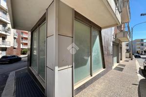 MULTILOCALE A SANTERAMO IN COLLE