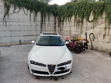  Alfa Romeo 159 SW bianca