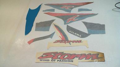 KIT ADESIVI STORM GILERA 464332 INCOMPLETO