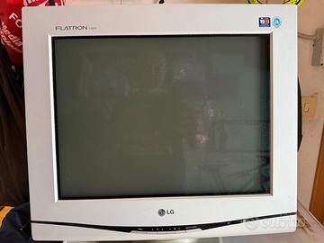 LG Flatron F900P