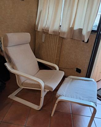 poltrona con poggiapiedi.