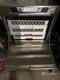 Lavastoviglie professionale