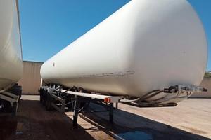 Semirimorchio cisterna contalitri GAS