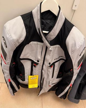 Abbigliamento moto completo praticamente nuovo