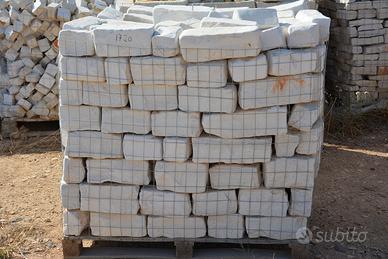 Pietra di Trani tranciata - Listelli anticati