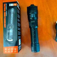 Torcia molto potente (2 disponibili) 