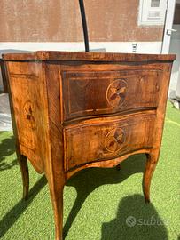 Comodini barocchetto in noce