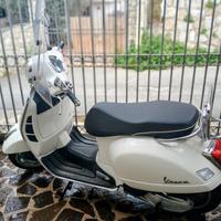 VESPA 300GTS SUPER FULL OPTIONAL