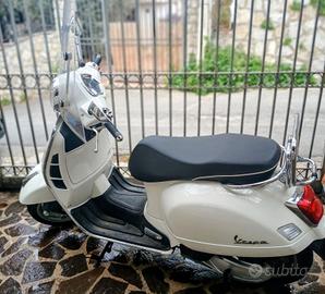VESPA 300GTS SUPER FULL OPTIONAL