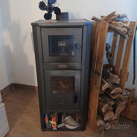Stufa a legna con forno