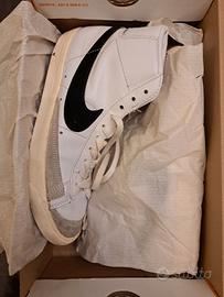 Blazer Nike Mid '77 VNTG scarpe bianche