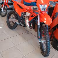 Ktm 125 xc 2025 omologato stradale