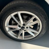 Cerchi in lega con rispettive gomme