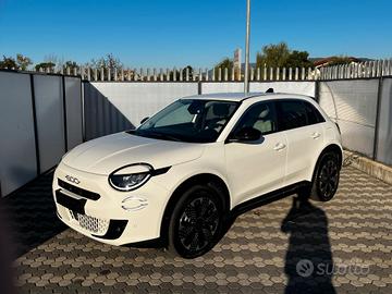 Fiat 600 Hybrid 100 CV DCT MHEV La Prima