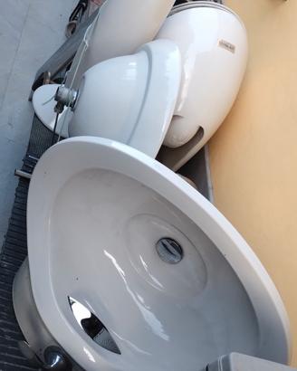 lavandini e sanitari 