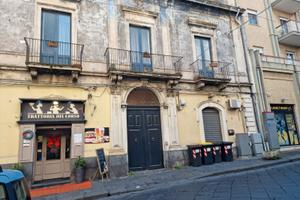 Giarre(C.so Italia) amatoriale palazzetto singolo