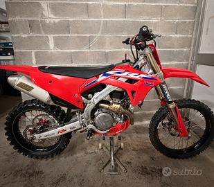 Honda Crf 450 red moto