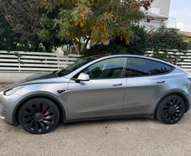 TESLA Model Y - 2023