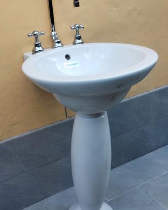 NUOVI!!lavandini e sanitari 