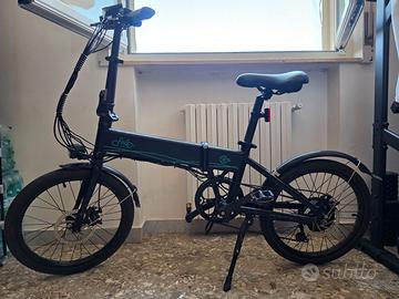 BICI ELETTRICA FIIDO D4S con acceleratore