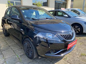 Lancia Ypsilon 1.0 FireFly 5 porte S&S Hybrid Silv