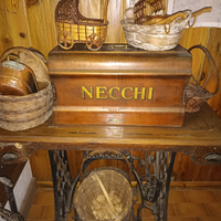 Macchina da cucire Necchi