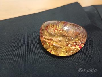 anello in vetro di murano con foglie d'oro 