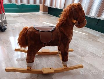Cavallino a dondolo