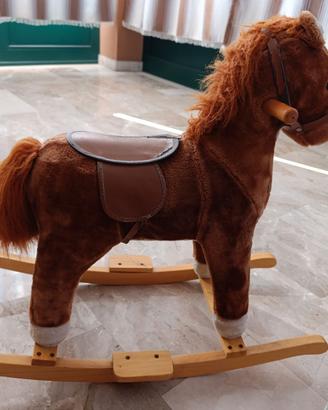Cavallino a dondolo