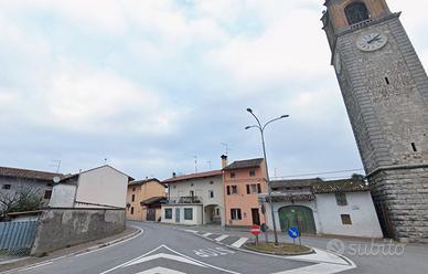 Grazioso TRILOCALE BILIVELLO arredato - POZZUOLO