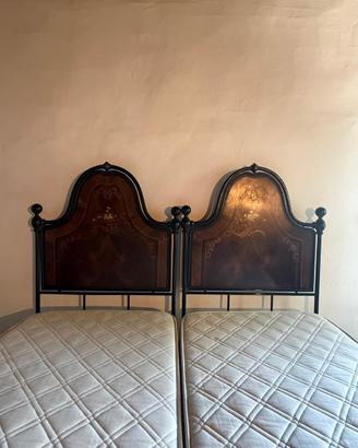 Coppia letti Liberty ferro e legno intarsiati