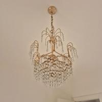 Lampadario in cristallo e ottone stile vintage