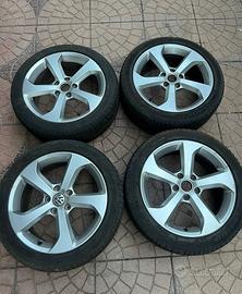 Cerchi in lega Volkswagen originali R 17 completi