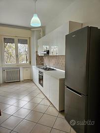 3 camere Matrimoniali uso singola in via Enza 3 Pa