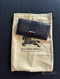 Portafoglio in pelle di daino martellata Burberry