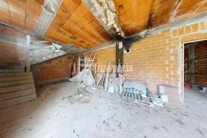 VILLA SEMINDIPENDENTE - LA MORRA