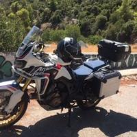 HONDA AFRICA TWIN 1000 con DCT