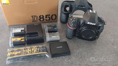 Nikon D850 come nuova - 45k scatti - Super Kit
