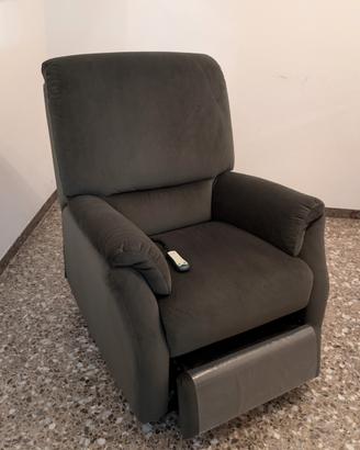 Poltrona Natuzzi reclinabile alza persona 