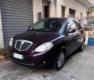 Lancia Y