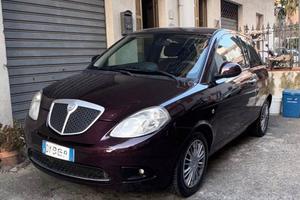 Lancia Y