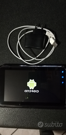 Tablet completo di cavo e caricabatterie