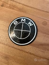 Logo anteriore BMW