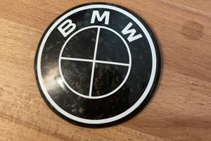 Logo anteriore BMW