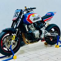 Honda hornet 600 pronto pista