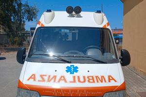 Ambulanza per trasporti sanitari autorizzata